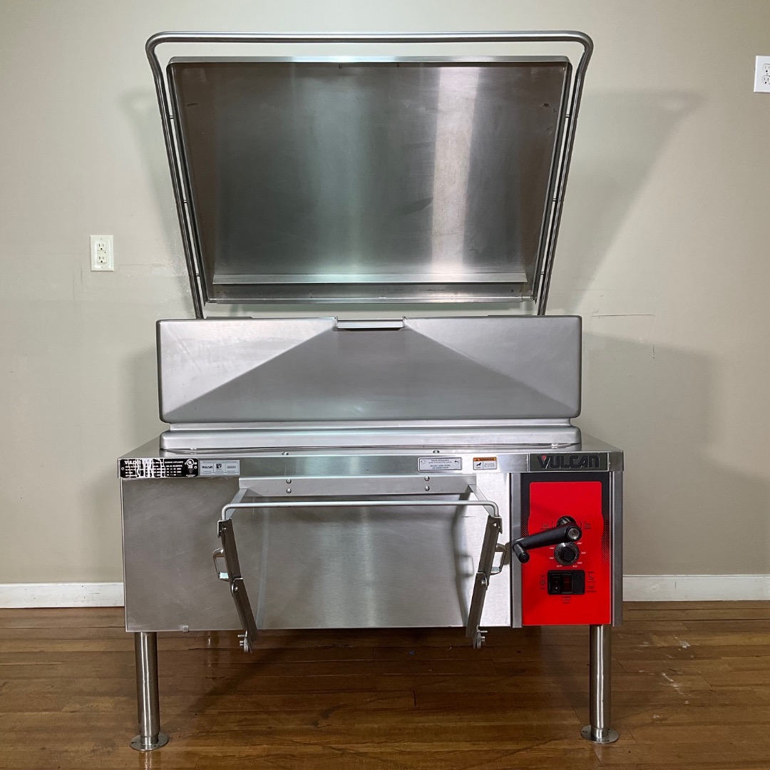 Used Vulcan 40 Gallon Electric Manual Tilt Skillet VE40 From School